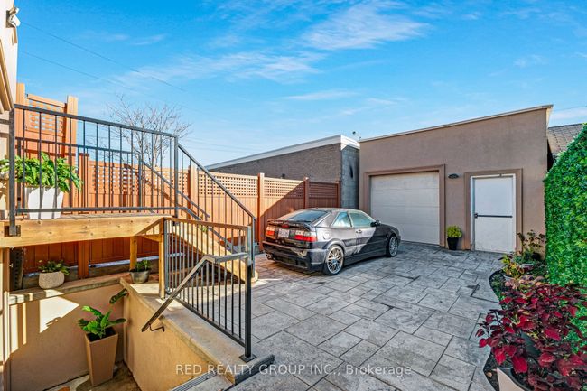 77 Millicent St, Home with 7 bedrooms, 3 bathrooms and null parking in Toronto ON | Image 32