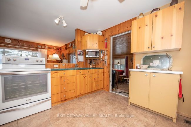 51 Myrlin Way, House other with 2 bedrooms, 1 bathrooms and 8 parking in Deep River ON | Image 23