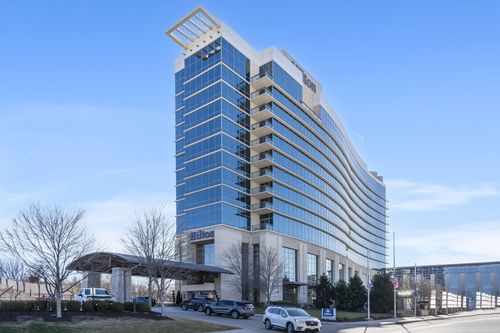 933-200 S Sycamore St, Branson, MO, 65616-2760 | Card Image