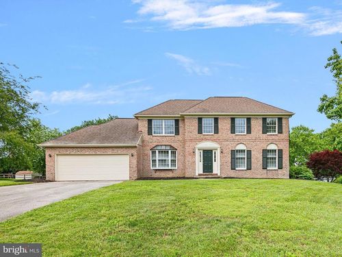 8 Taylors Farm Dr, NEWARK, DE, 19711-2963 | Card Image