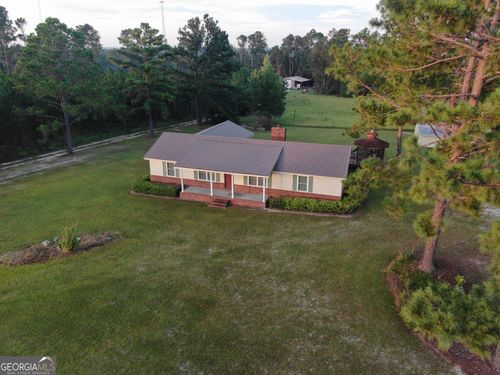 37 Hilltop Dr, Lumber City, GA, 31549-2601 | Card Image