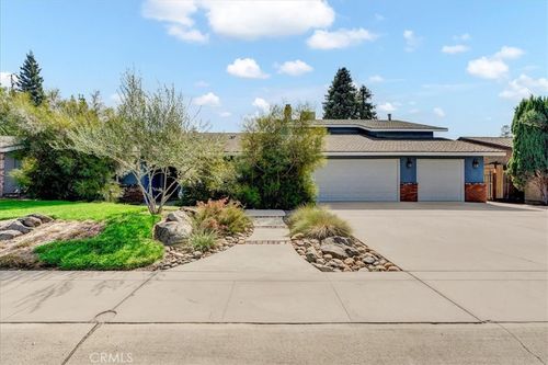 1328 S Cotta St, Visalia, CA, 93292-5016 | Card Image