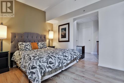 3502-1 King St W, Toronto, ON, M5H1A1 | Card Image