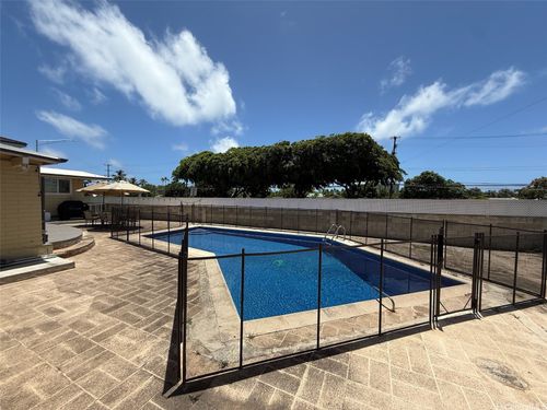 1206 Laukahi St, Honolulu, HI, 96821-1406 | Card Image