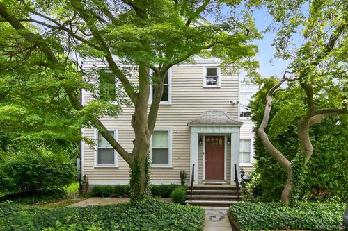 3-95 High St, Huntington, NY, 11743-3447 | Card Image