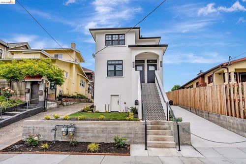 2443 13th Ave, Oakland, CA, 94606-3217 | Card Image