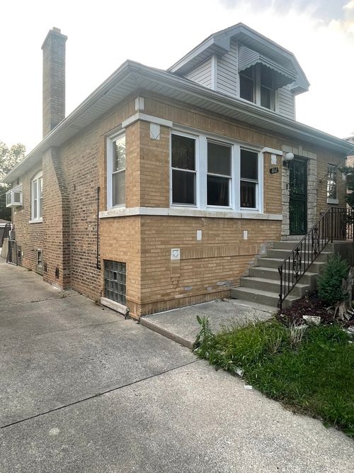 812 S 21st Ave, Maywood, IL, 60153-1714 | Card Image