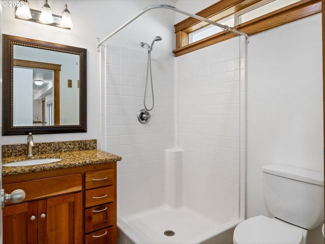 33678 Marys River Estates Rd, House other with 5 bedrooms, 3 bathrooms and 2 parking in Philomath OR | Image 12