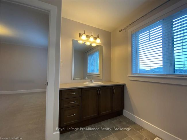 201 Pratt Dr, House attached with 3 bedrooms, 2 bathrooms and 3 parking in Amherstview ON | Image 24
