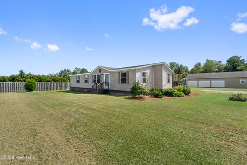 113 Old Hawkins Rd, Hubert, NC, 28539-3754 | Card Image
