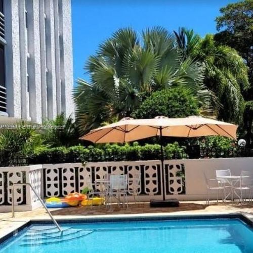 apt-401-2425 Ne 135th St, North Miami, FL, 33181-3545 | Card Image