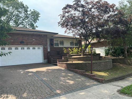 770 Allwyn Street Street, Hempstead, NY, 11510 | Card Image