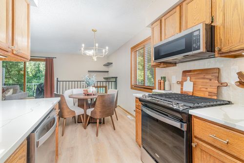 10634 Hummingbird St Nw, Coon Rapids, MN, 55433-4270 | Card Image