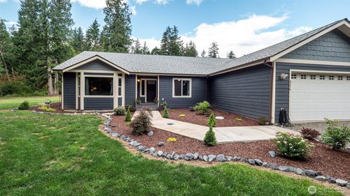 3226 Velvet Ln, Custer, WA, 98240-9622 | Card Image