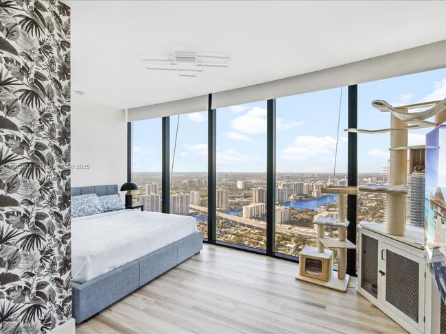 APT-5505 - 18555 Collins Ave, Condo with 3 bedrooms, 5 bathrooms and null parking in Sunny Isles Beach FL | Image 28