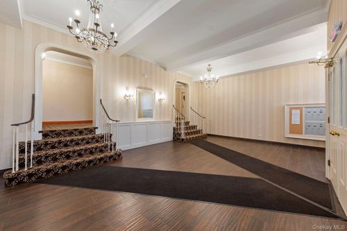 apt-2b-108 S Village Ave, Rockville Centre, NY, 11570-5857 | Card Image
