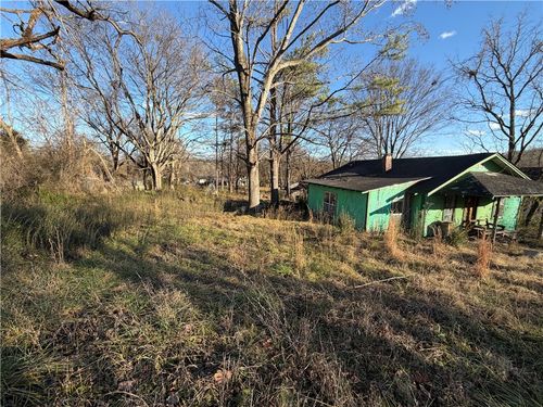 311 Maple St, Huntsville, AR, 72740-9486 | Card Image