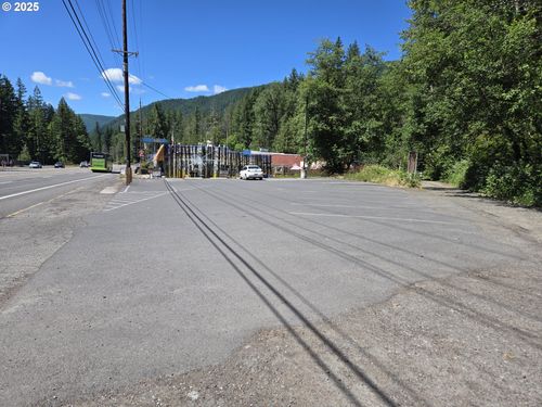 73341 E Highway 26, Rhododendron, OR, 97049-8857 | Card Image