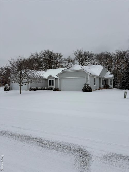 36-100 Aberdeen Dr, Flushing, MI, 48433-2660 | Card Image