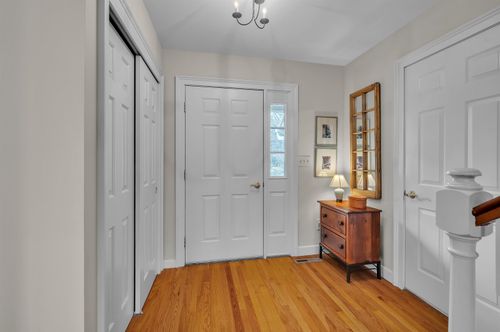 56 Peninsula Drive, Stratham, NH, 03885 | Card Image