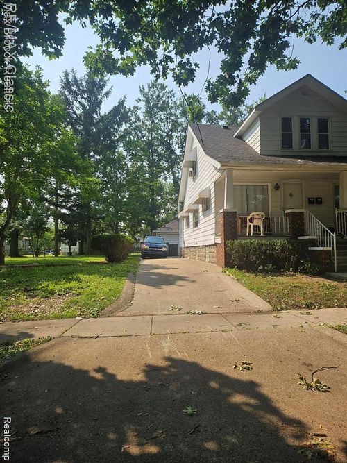 17951 Prospect St, Melvindale, MI, 48122-1552 | Card Image