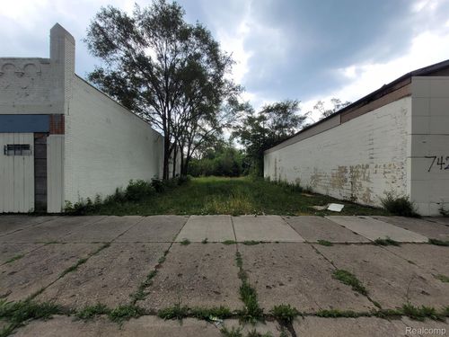 7419 Puritan St, Detroit, MI, 48238-1207 | Card Image