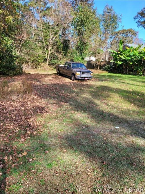 3901 Seaford Rd, Seaford, VA, 23696-2653 | Card Image