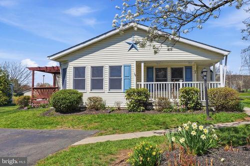 7 Juniper Cir, NEW HOPE, PA, 18938-1500 | Card Image