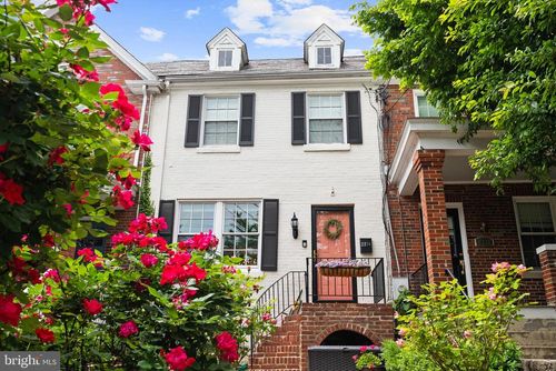 2210 38th St Nw, WASHINGTON, DC, 20007-1707 | Card Image