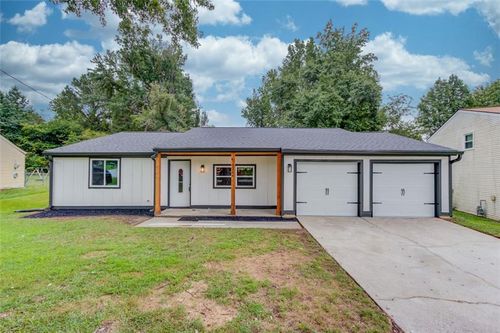 5266 Long Green Ln, Stone Mountain, GA, 30088-3206 | Card Image
