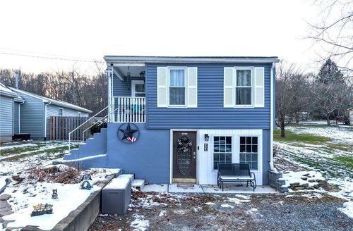 394 Country Club Dr, Ellwood City, PA, 16117-4912 | Card Image