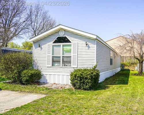 37-831 N Pontiac Trl, Walled Lake, MI, 48390-3204 | Card Image