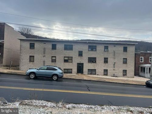 1938 Perkiomen Ave, READING, PA, 19606-1844 | Card Image