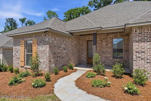 210 Birch Ln, Canton, MS, 39046-1290 | Card Image