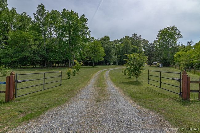 Fence with motorized gate | Image 30