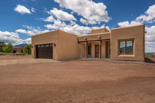 1 Mesa Encantada Ave, Ranchos De Taos, NM, 87557-7940 | Card Image