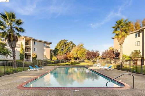 apt-320-960 Shorepoint Ct, Alameda, CA, 94501-5838 | Card Image