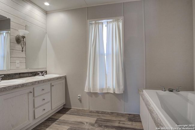 4817 W Fm 476, House other with 4 bedrooms, 2 bathrooms and null parking in Poteet TX | Image 18