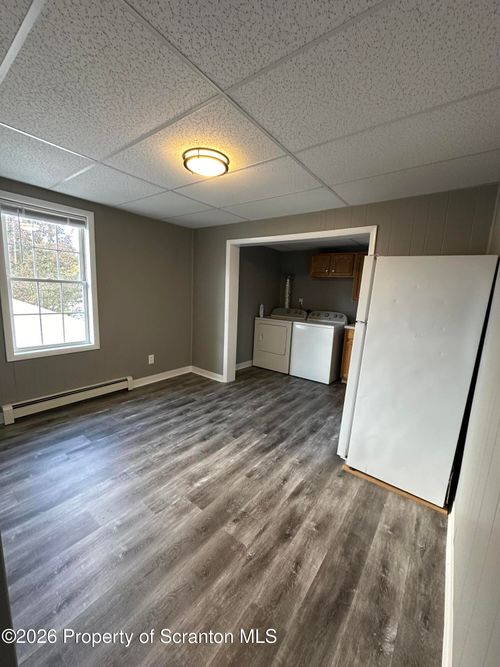 2-148 Monroe St, Archbald, PA, 18403-2044 | Card Image