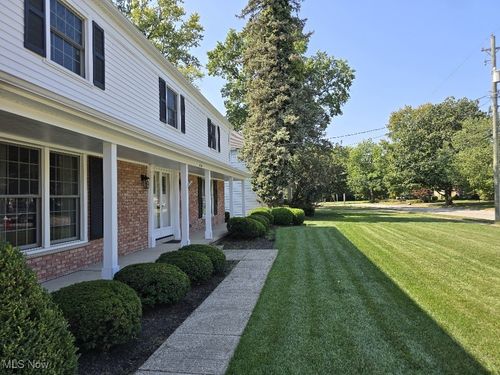 18877 N Valley Dr, Fairview Park, OH, 44126-1759 | Card Image