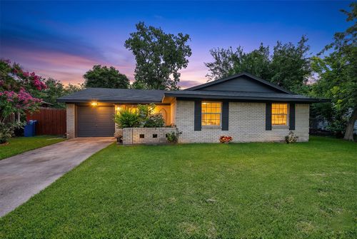 2322 Halifax Dr, Carrollton, TX, 75006-7709 | Card Image