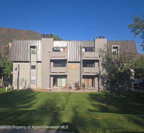 211-1527 Blake Ave, Glenwood Springs, CO, 81601-3963 | Card Image