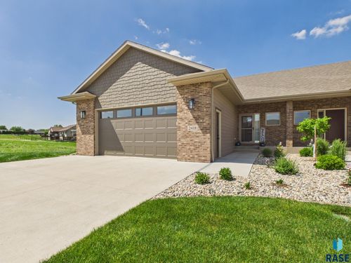 2418 E Joshua Cir Circle, Sioux Falls, SD, 57108 | Card Image