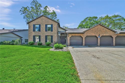 1819 Harbour Cir Nw, Canton, OH, 44708-2987 | Card Image