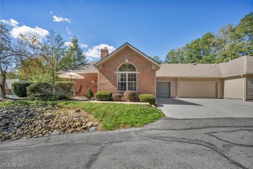 7780 Brittanny Dr Ne, North Canton, OH, 44720-1756 | Card Image