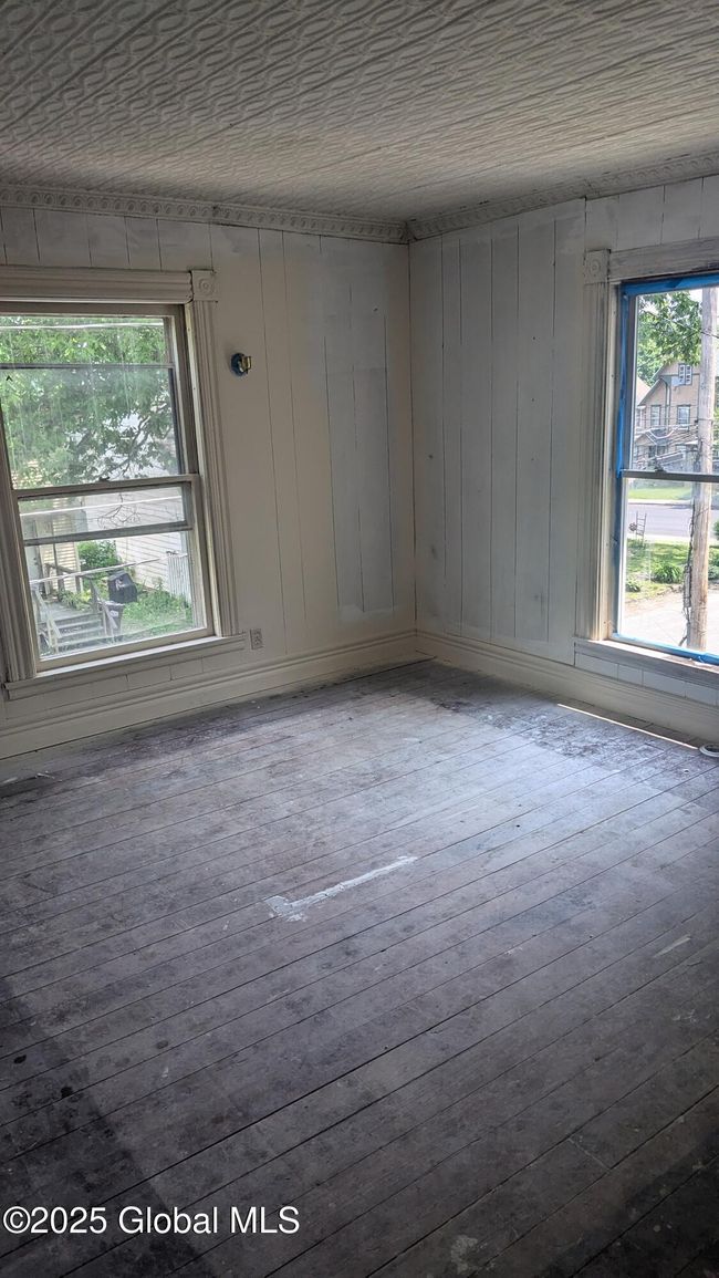 295 N Main St, Home with 6 bedrooms, 2 bathrooms and 2 parking in Gloversville NY | Image 8