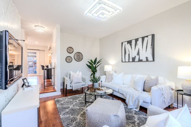 1807 Listowell Cres, House attached with 3 bedrooms, 2 bathrooms and 1 parking in Pickering ON | Image 5