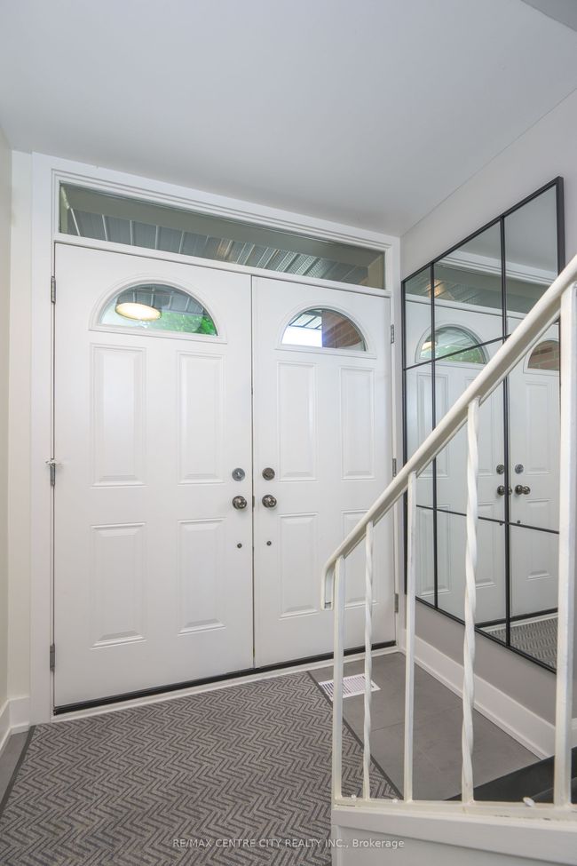 48 - 92 Homestead Cres, Condo with 2 bedrooms, 2 bathrooms and 2 parking in London ON | Image 4