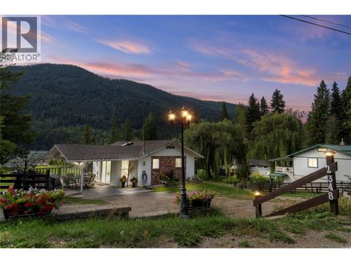 2348 Ojibway Rd, Kamloops, BC, V2H1P1 | Card Image