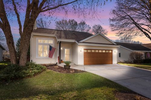 43 E Prospect St, Hartford, WI, 53027-1247 | Card Image